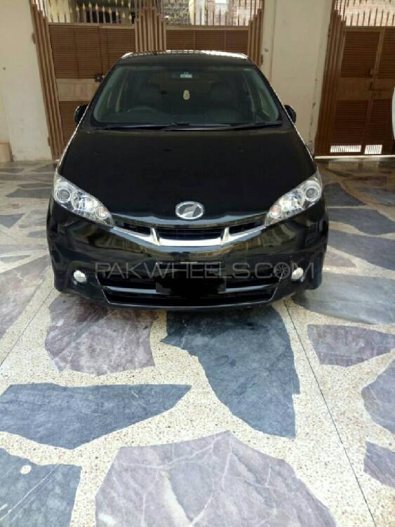 Toyota Wish 2010 for Sale in Islamabad Image-1