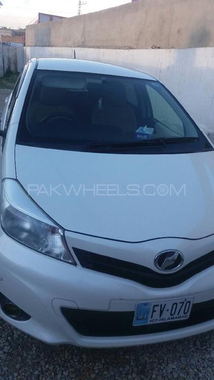 Toyota Vitz 2012 for Sale in Swabi Image-1