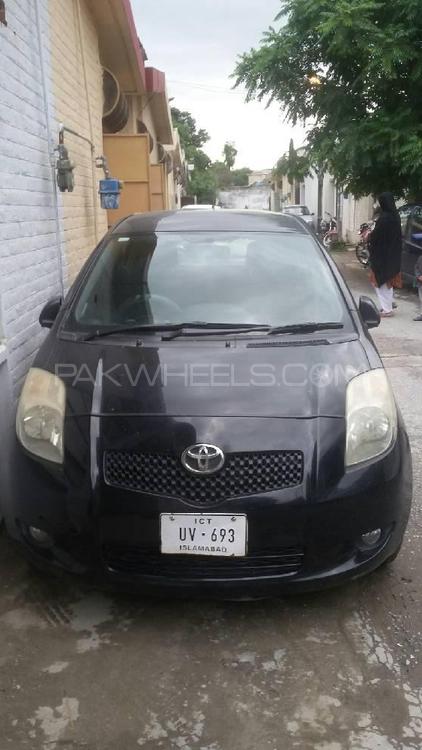 Toyota Yaris 2006 for Sale in Islamabad Image-1