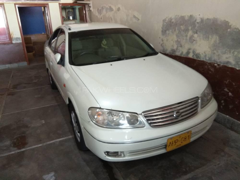 Nissan Sunny 2005 for Sale in Multan Image-1
