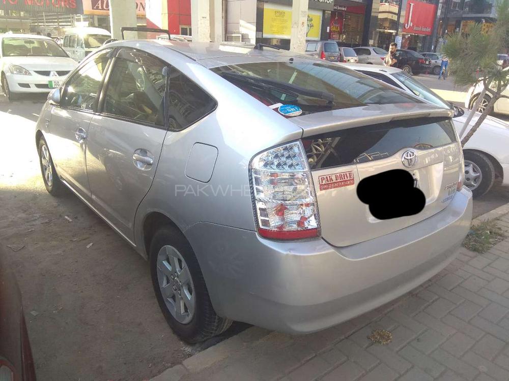 Toyota Prius G 1.8 2010 Image-4
