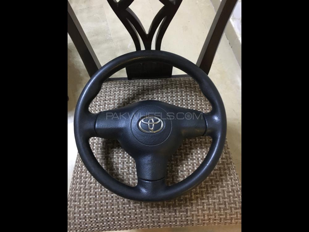 Toyota original steering  Image-1