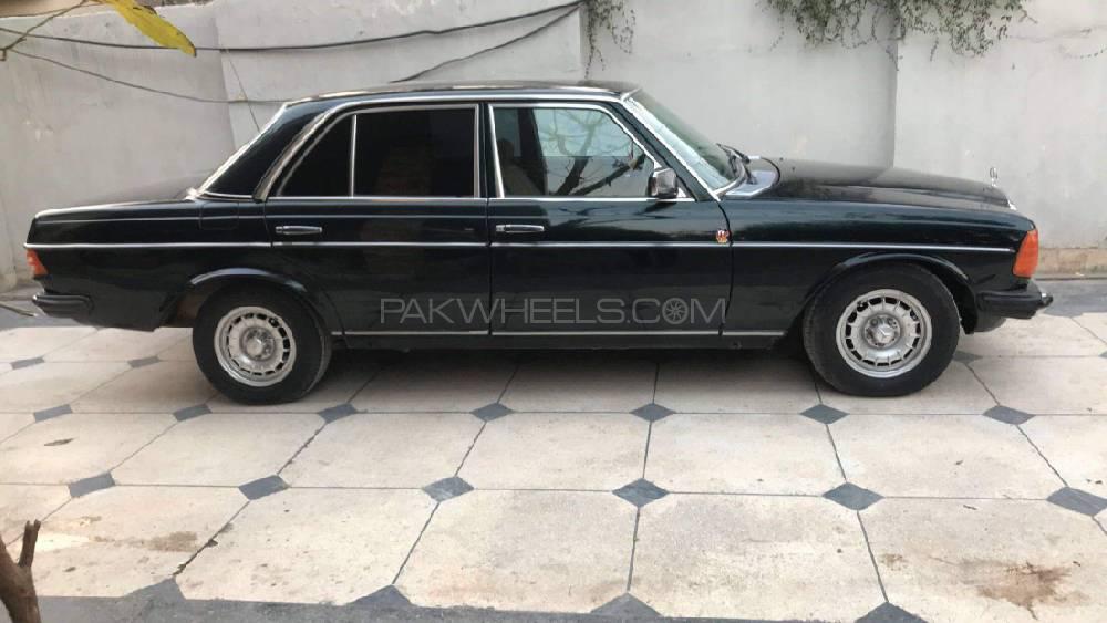Mercedes Benz 200 D 1980 for Sale in Peshawar Image-1