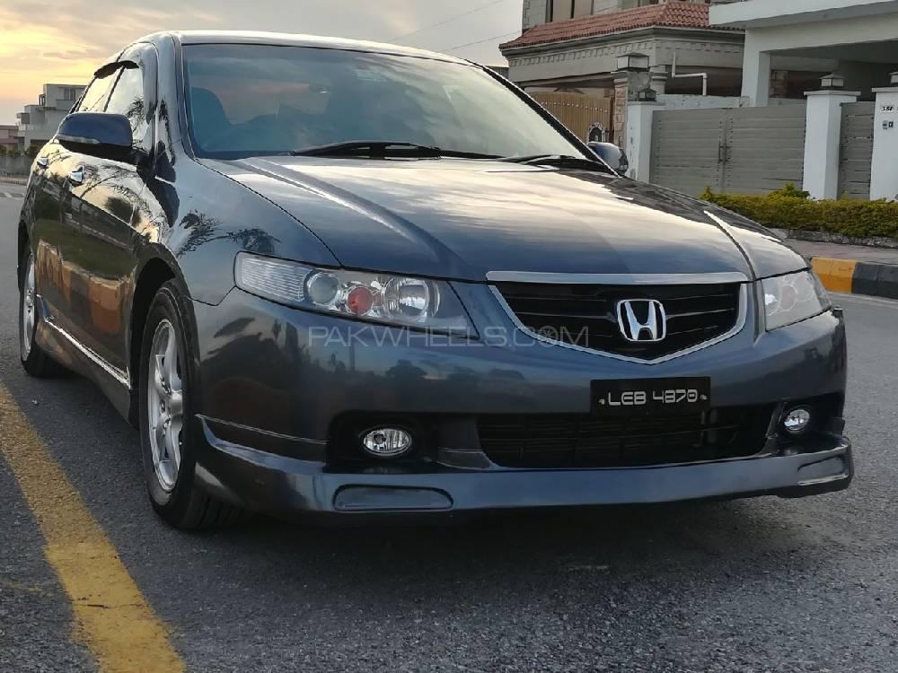 Honda Accord 2002 for Sale in Islamabad Image-1
