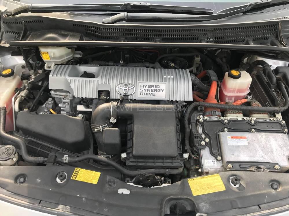 Toyota Prius 2012 for Sale in Lahore Toyota Prius 2012 for Sale in Lahore Image-7