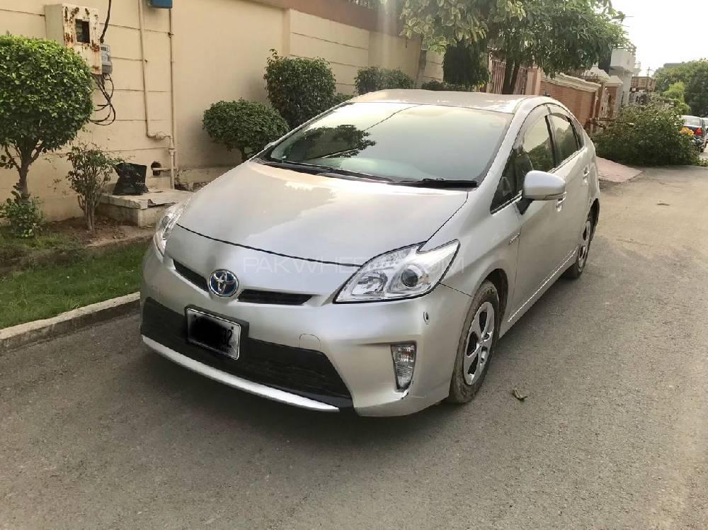 Toyota Prius 2012 for Sale in Lahore Toyota Prius 2012 for Sale in Lahore Image-2