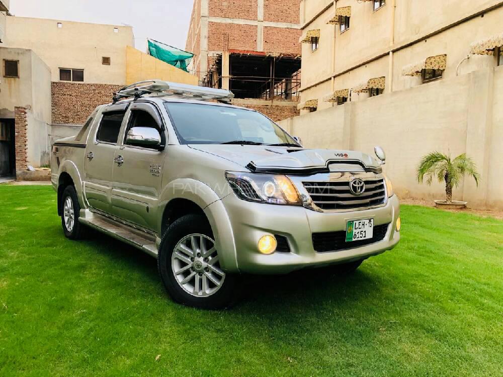 Toyota Hilux 2011 for Sale in Faisalabad Image-1