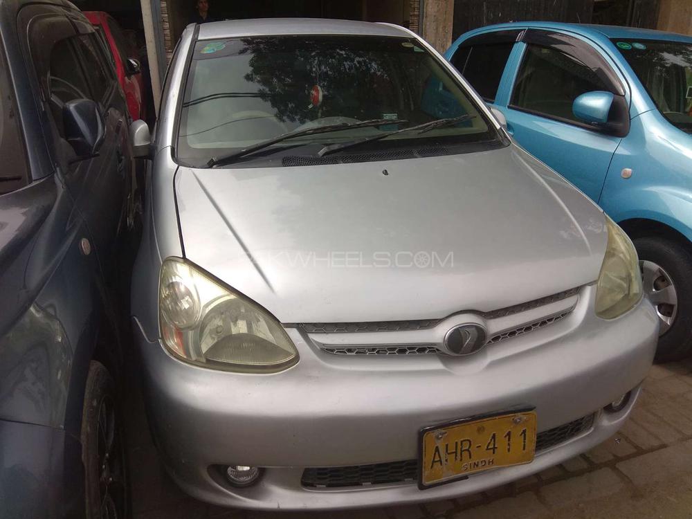 Toyota Platz 2003 for Sale in Karachi Image-1
