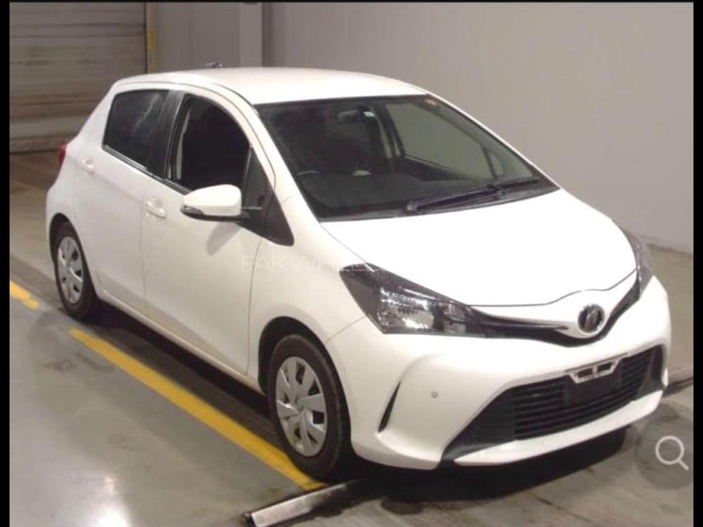 Toyota Vitz 2015 for Sale in Sukkur Image-1