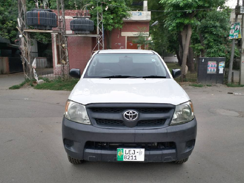 Toyota Hilux 2007 for Sale in Lahore Image-1