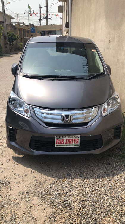 Honda Freed 2013 for Sale in Sialkot Image-1