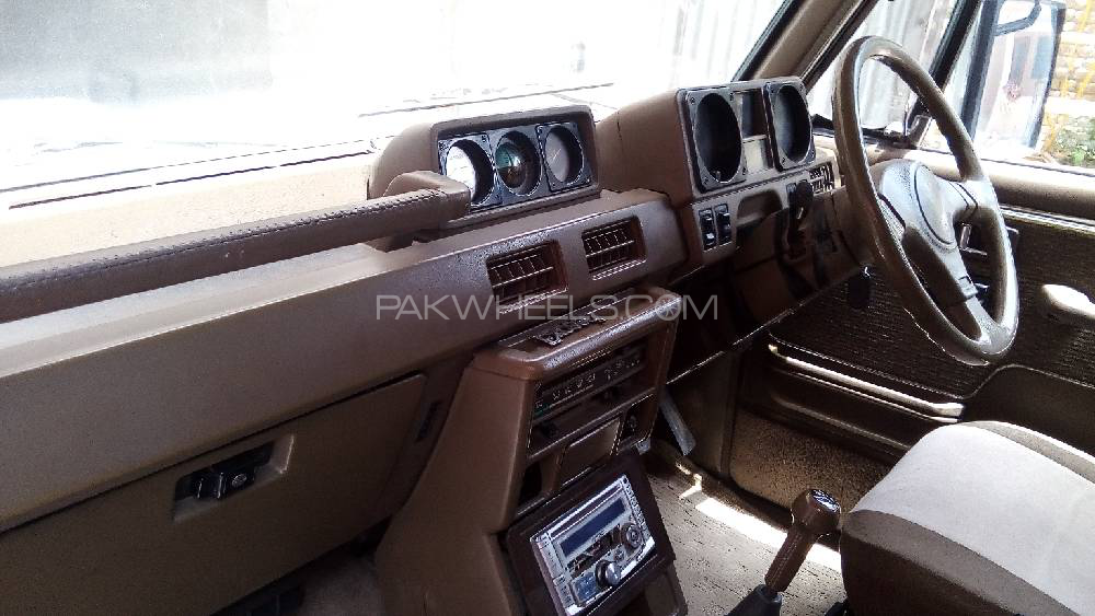 Mitsubishi Pajero 1990 for Sale in Quetta Mitsubishi Pajero 1990 for Sale in Quetta Image-4
