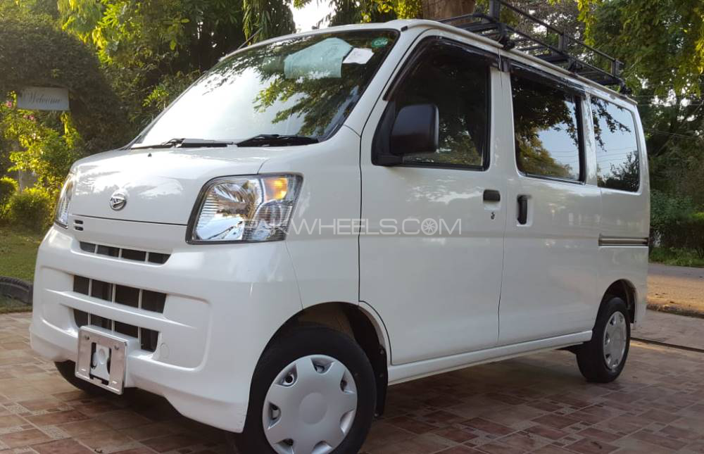 Daihatsu Hijet 2014 for Sale in Sialkot Image-1