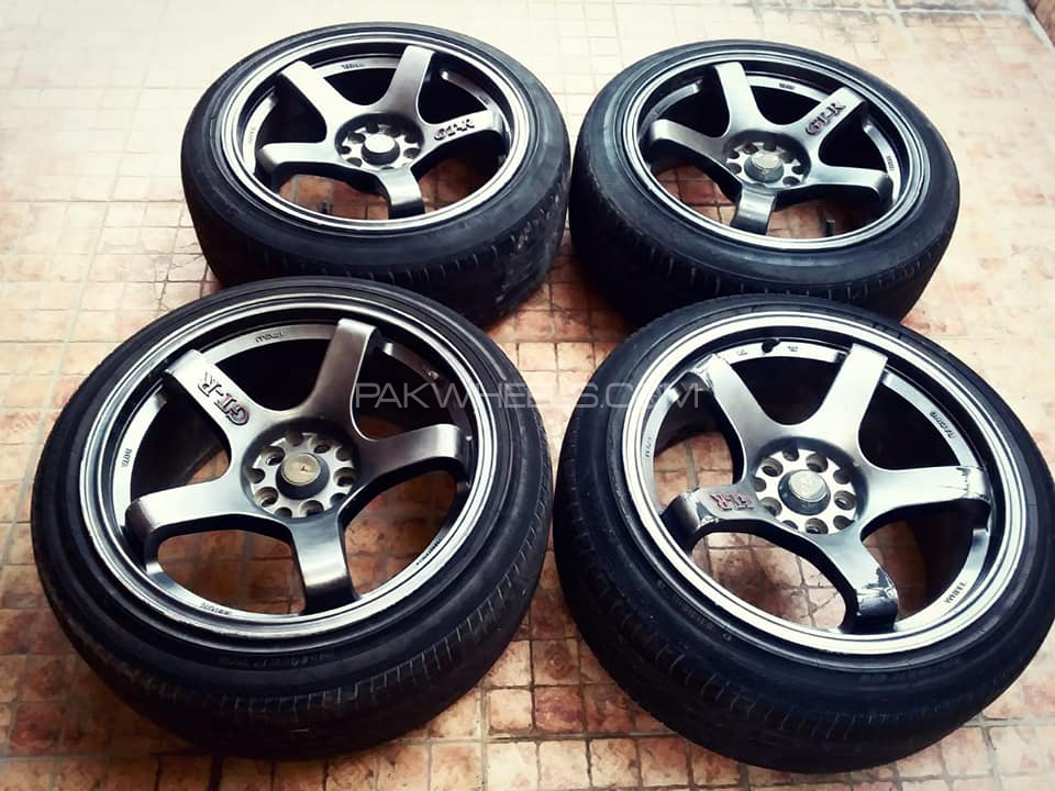 17Inch Staggered Rims For Sale Image-1