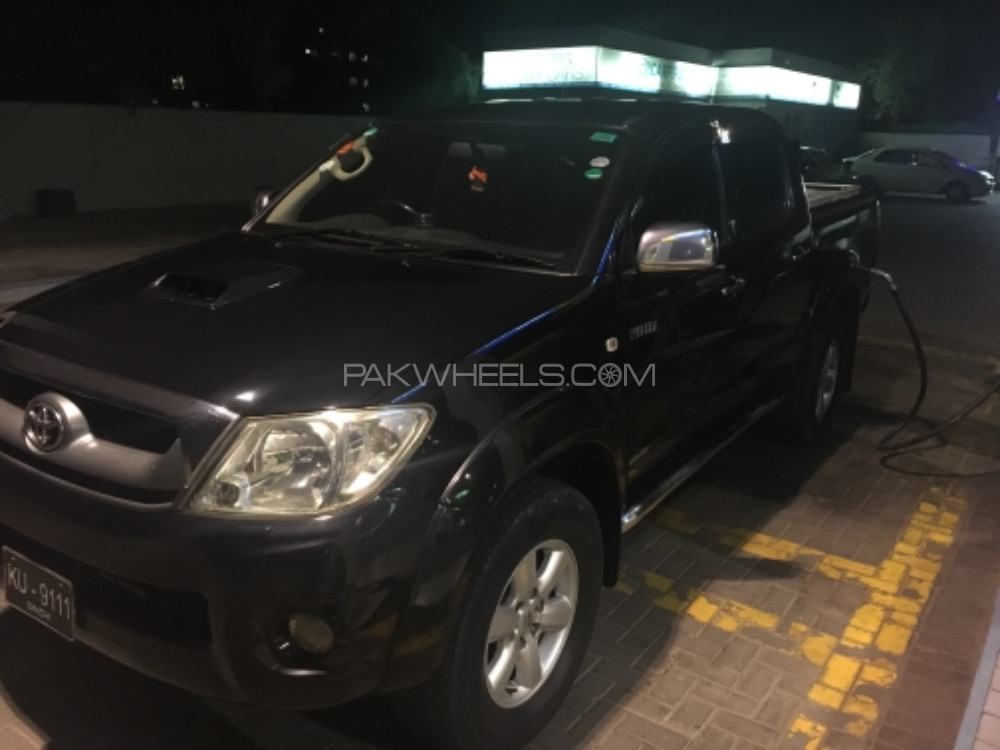 Toyota Hilux 2011 for Sale in Faisalabad Image-1