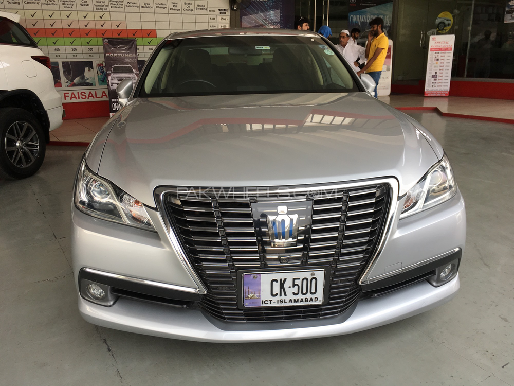 Toyota Crown 2013 for Sale in Faisalabad Image-1