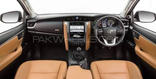 Toyota Fortuner LCD Multimedia System Android GPS Tesla Style - 2016-2017 Toyota Fortuner LCD Multimedia System Android GPS Tesla Style - 2016-2017 Image-3
