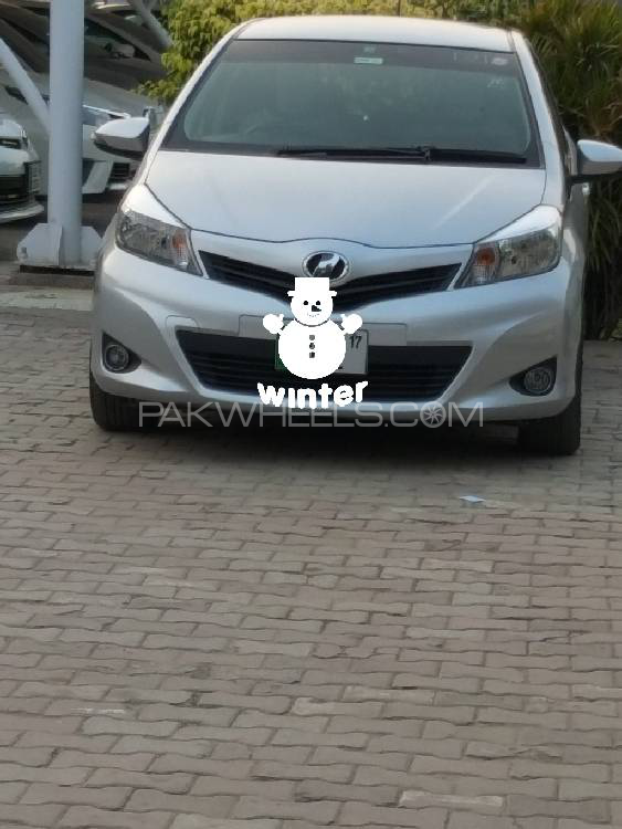 Toyota Vitz 2013 for Sale in Faisalabad Image-1