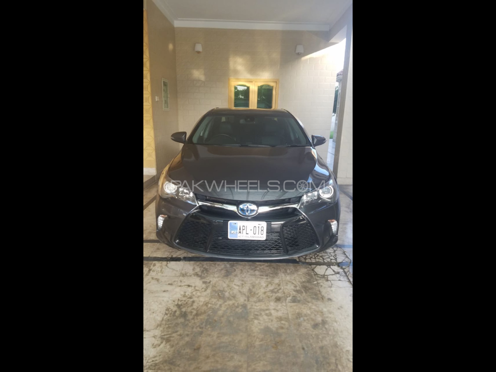 Toyota Camry 2015 for Sale in Nowshera cantt Image-1