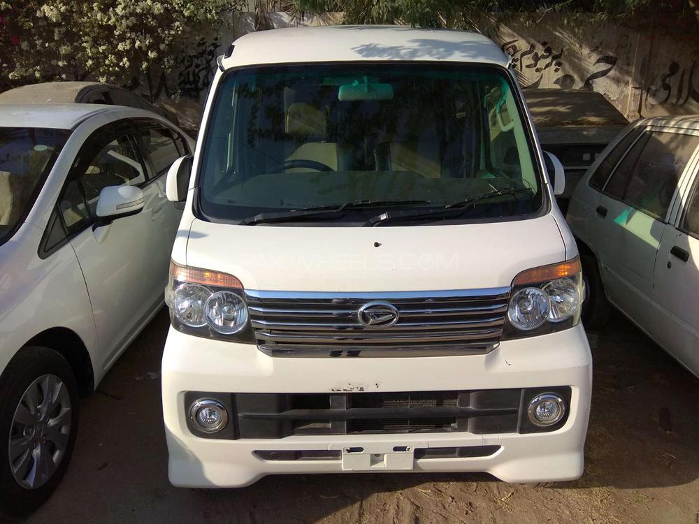 Daihatsu Atrai Wagon 2014 for Sale in Karachi Image-1