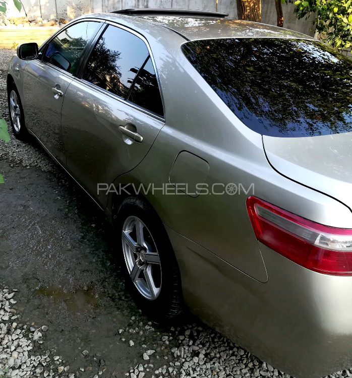 Toyota Camry 2006 for Sale in Peshawar Image-1