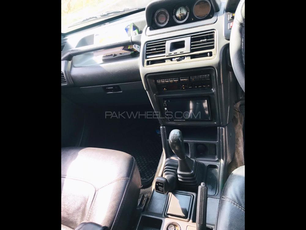 مٹسوبیشی پجیرو 1992 for Sale in اسلام آباد مٹسوبیشی پجیرو 1992 for Sale in اسلام آباد Image-6