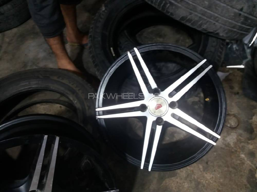 1 Month Used 15" 4 Nut Alloy Rim Image-1
