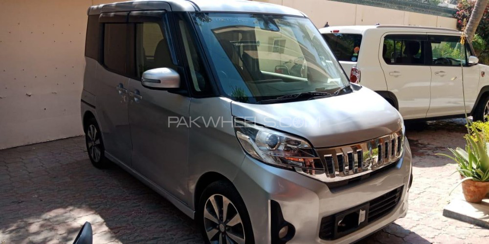 Mitsubishi EK Custom 2015 for Sale in Karachi Image-1