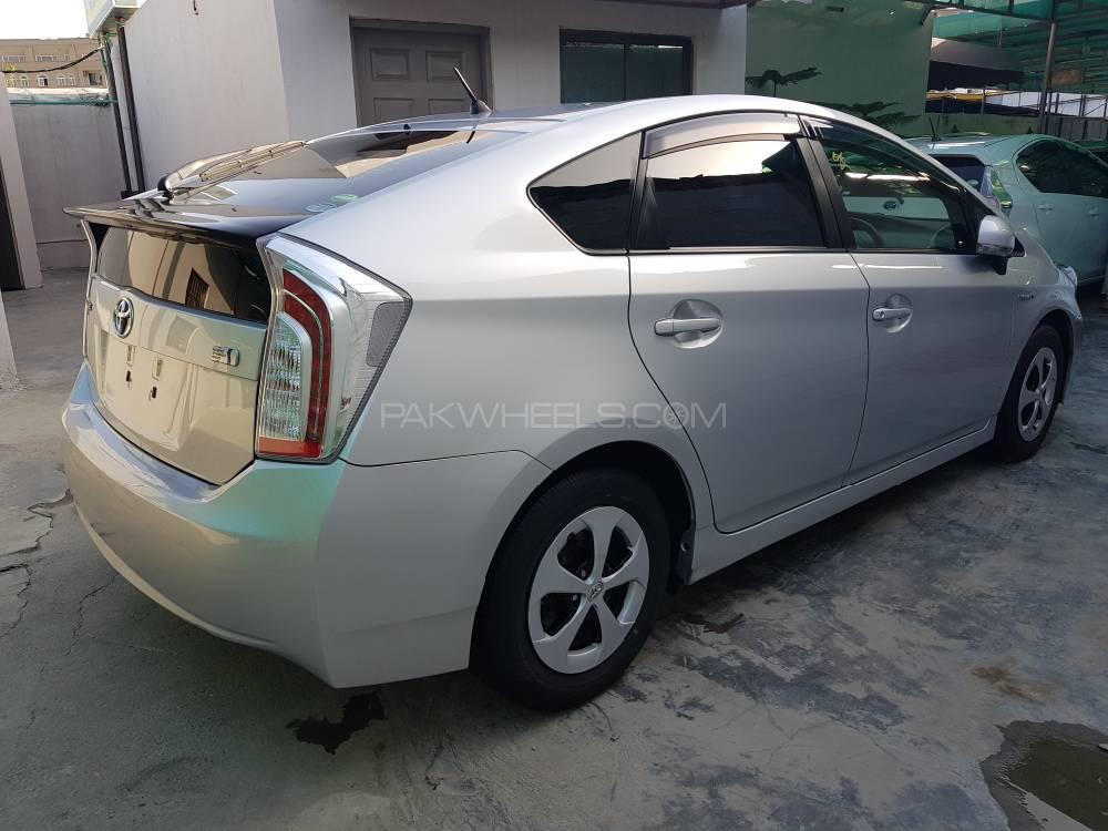 Toyota Prius 2015 for Sale in Islamabad Toyota Prius 2015 for Sale in Islamabad Image-11