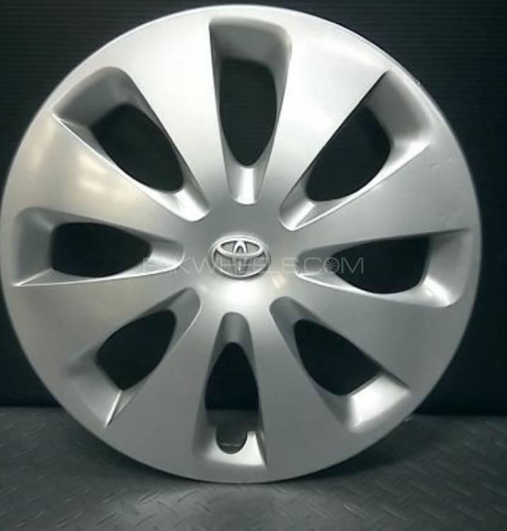 Toyota Aqua 2014 genuine used wheel covers set Image-1