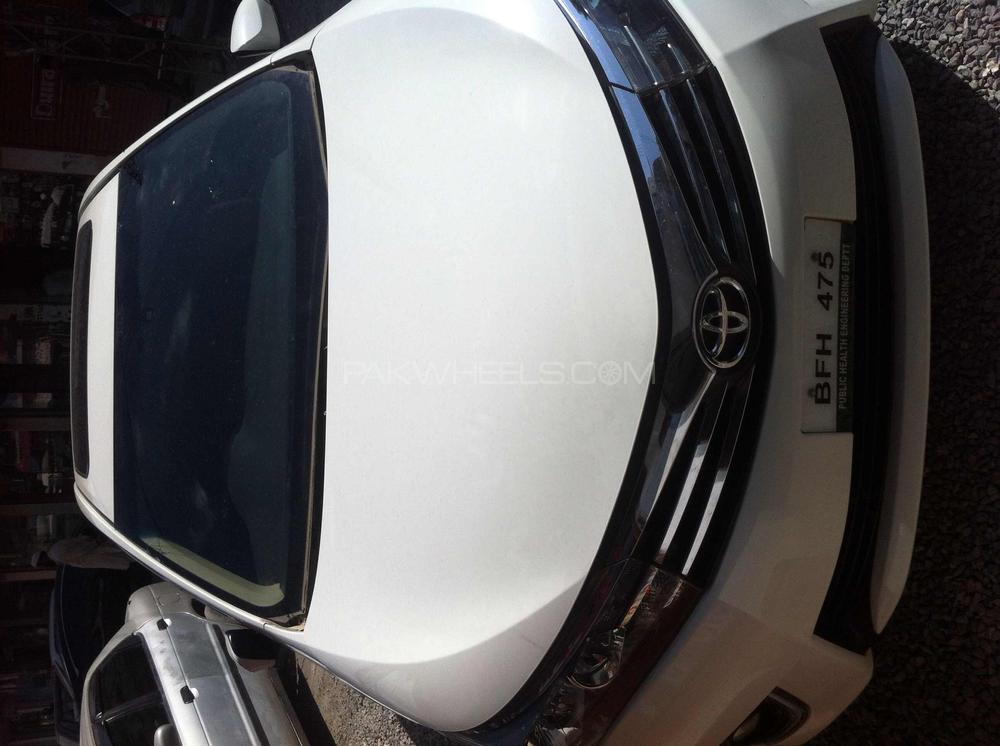 front windsheild Toyota corolla Image-1