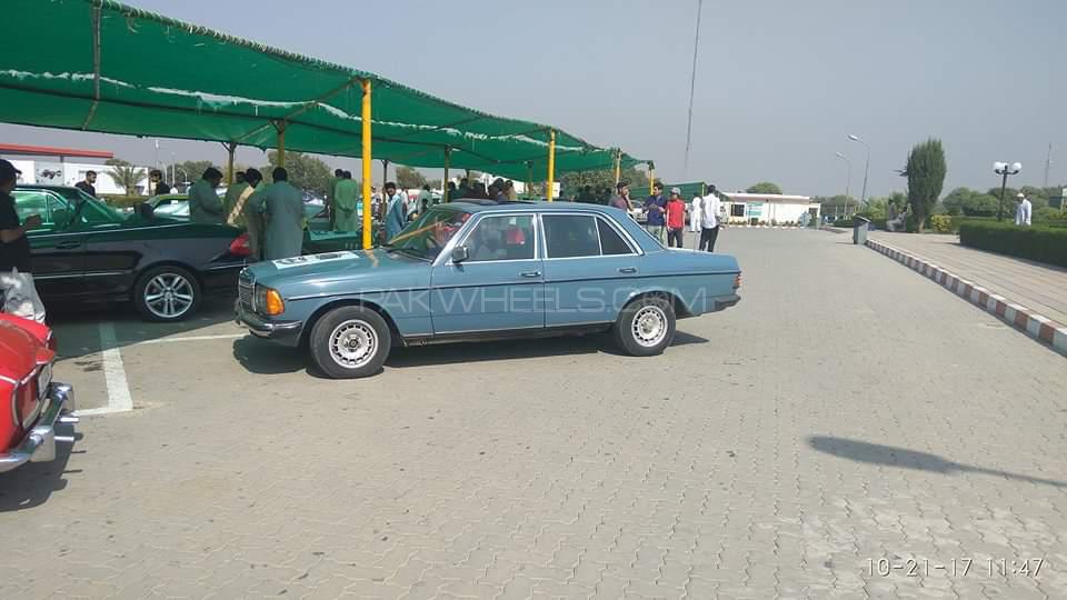 Mercedes Benz D Series 1983 for Sale in Islamabad Mercedes Benz D Series 1983 for Sale in Islamabad Image-5
