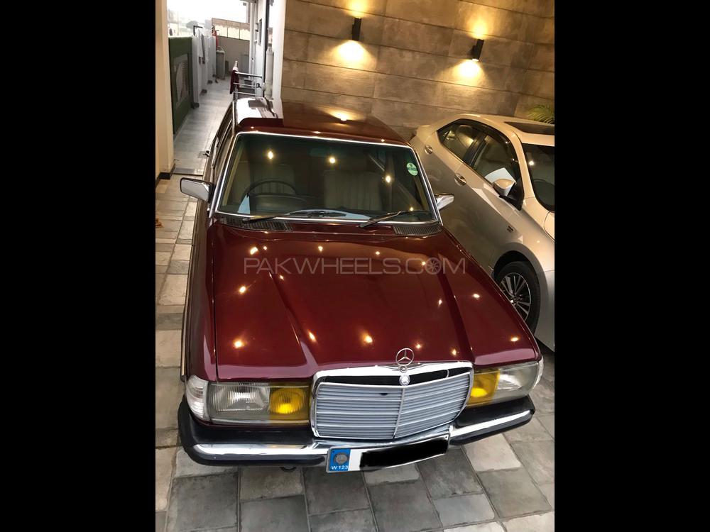 Mercedes Benz 200 D 1980 for Sale in Lahore Image-1