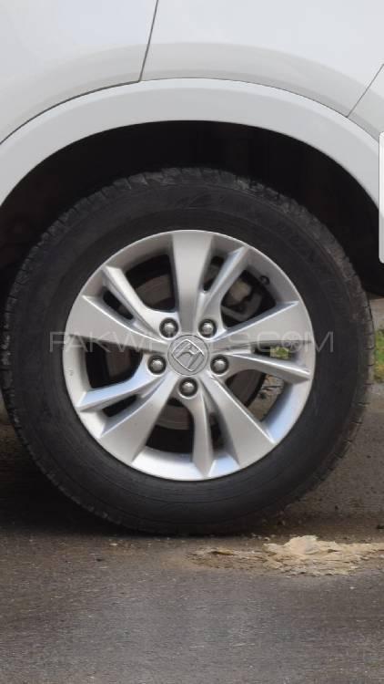 honda vezel X genuine(japanese) 16 inch rims and tyres Image-1