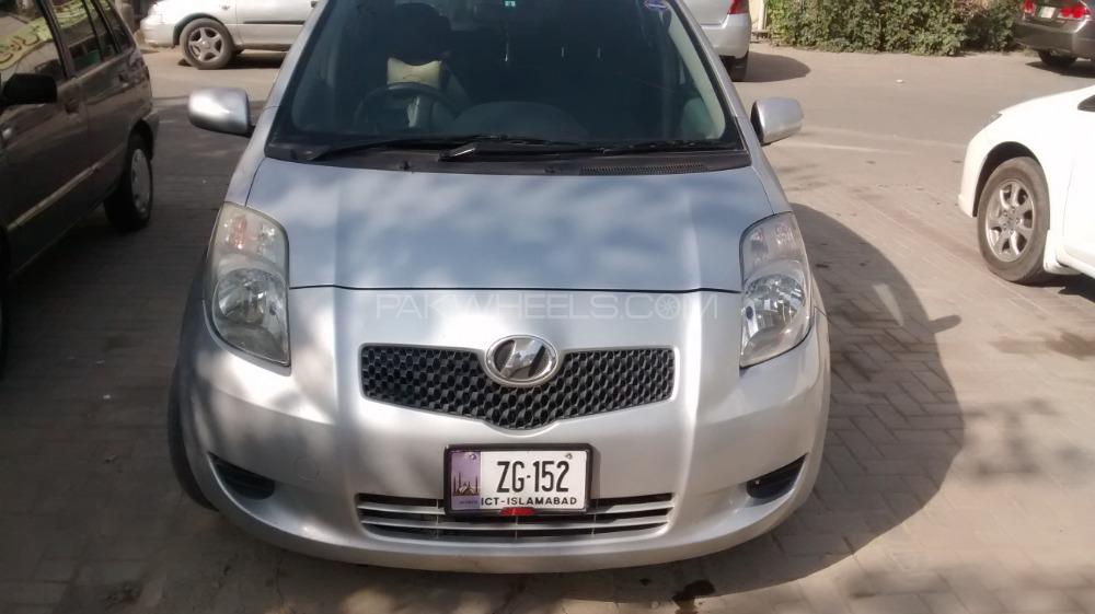 Toyota Vitz 2007 for Sale in Kharian Image-1