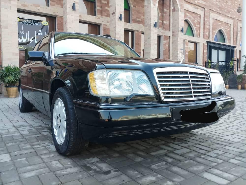 Mercedes Benz E Class 1995 for Sale in Peshawar Image-1