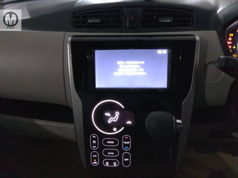 مٹسوبیشی ای کے ویگن 2015 for Sale in کراچی مٹسوبیشی ای کے ویگن 2015 for Sale in کراچی Image-12