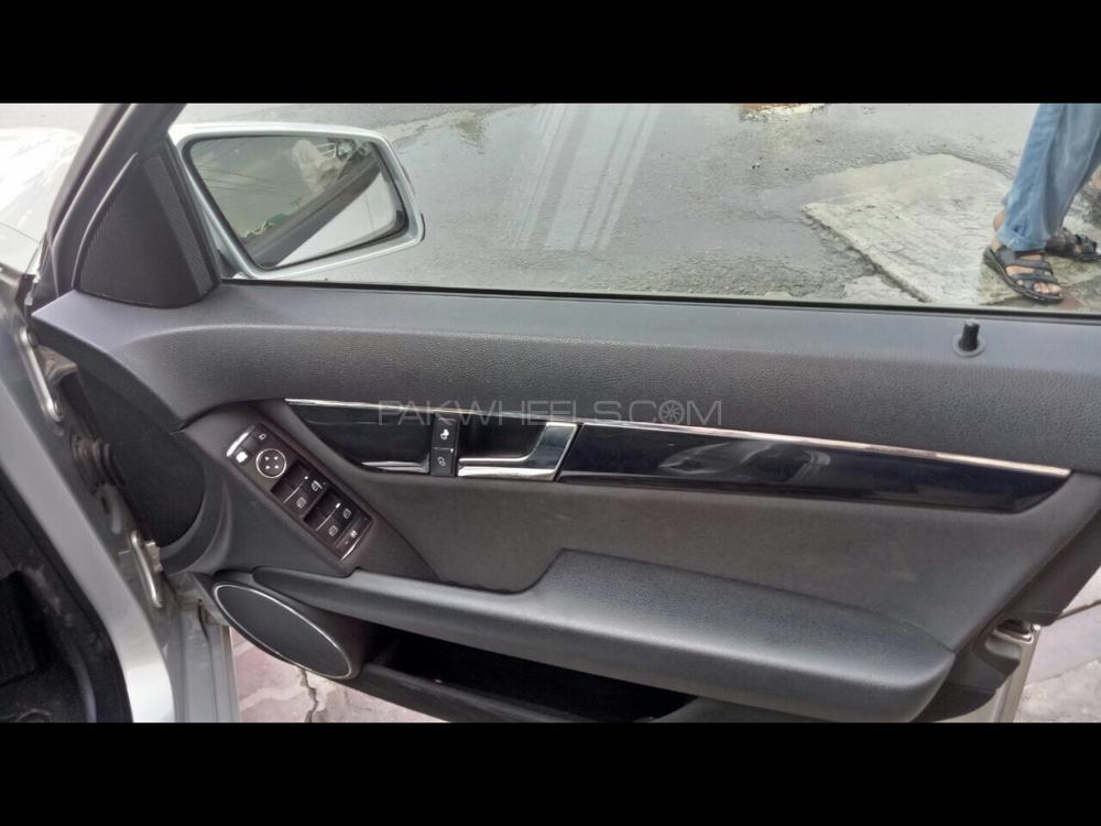 Mercedes Benz C Class 2008 for Sale in Mirpur A.K. Image-1