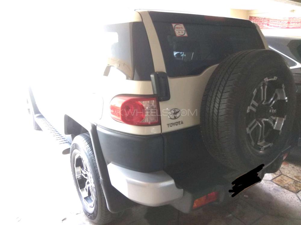 Toyota Fj Cruiser 2013 for Sale in Karachi Toyota Fj Cruiser 2013 for Sale in Karachi Image-15