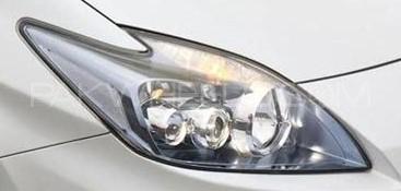 right side prius new model headlight Image-1