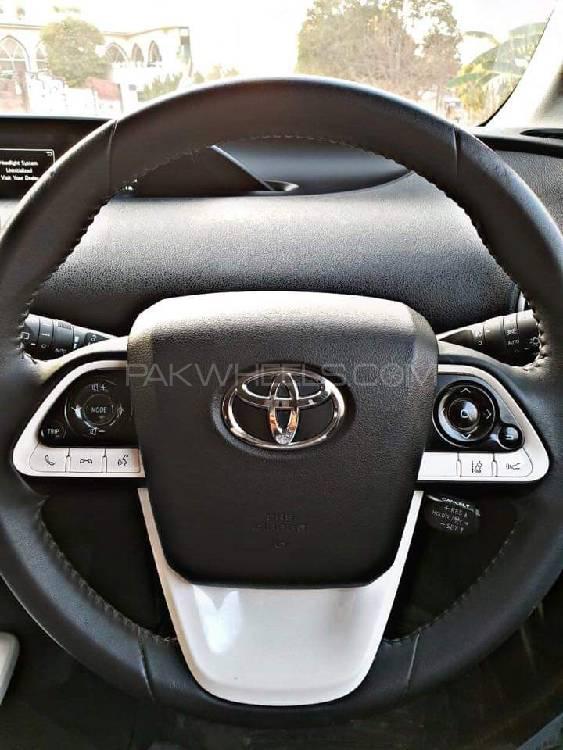 Toyota Prius 2016 for Sale in Lahore Toyota Prius 2016 for Sale in Lahore Image-10