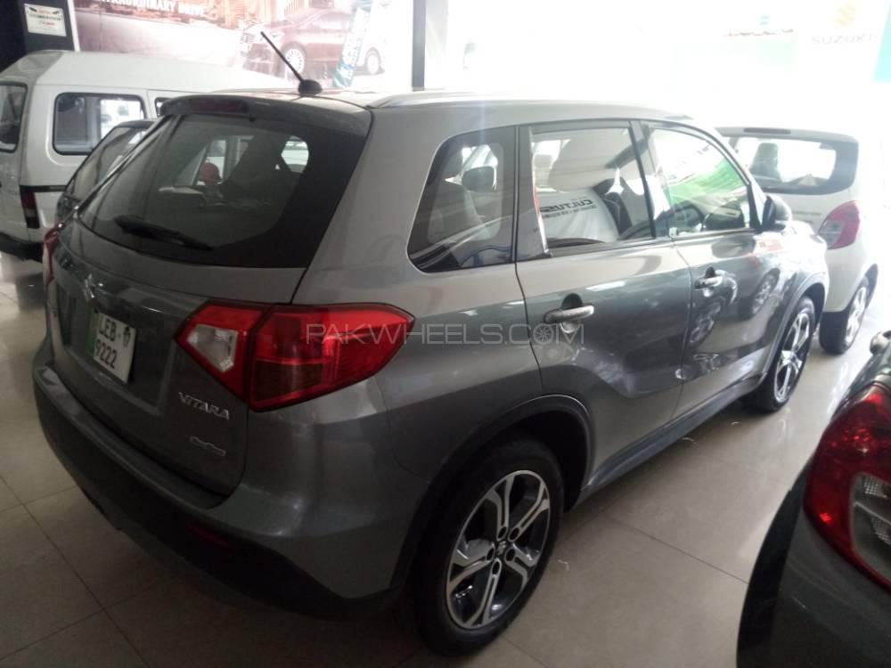 Suzuki Vitara 2017 for Sale in Lahore Suzuki Vitara 2017 for Sale in Lahore Image-2