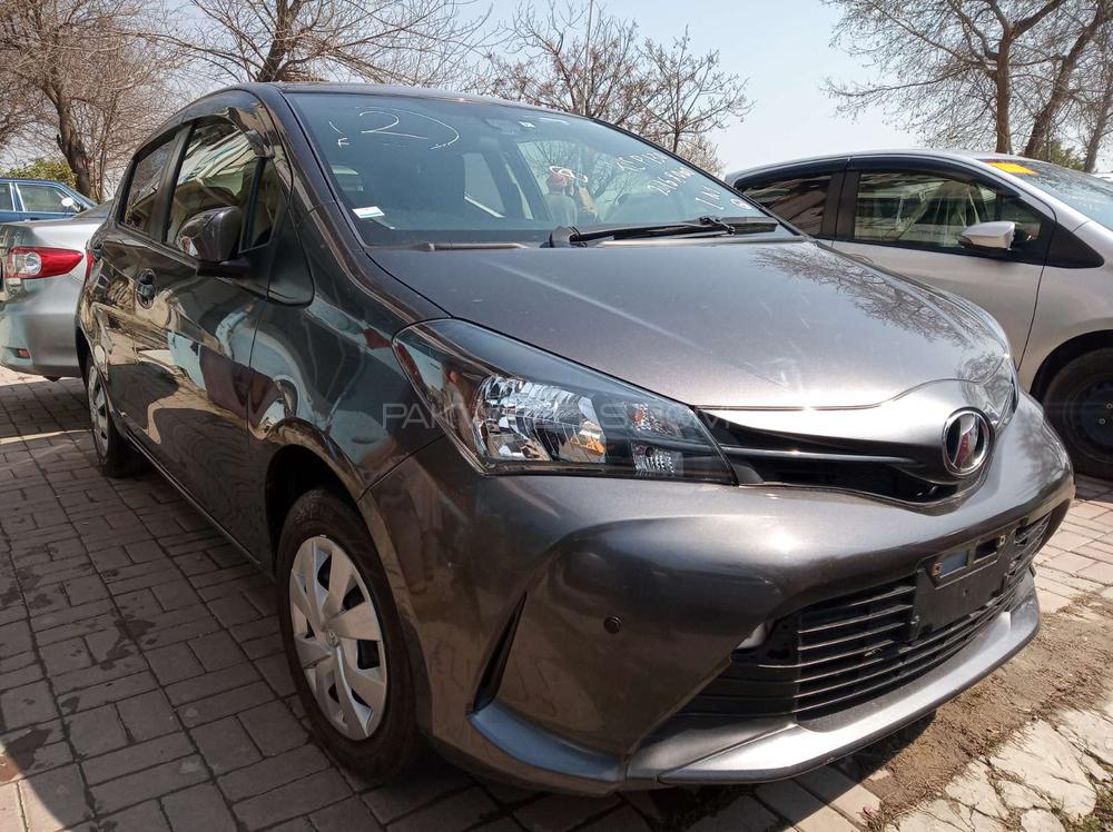 Toyota Vitz 2016 for Sale in Islamabad Image-1