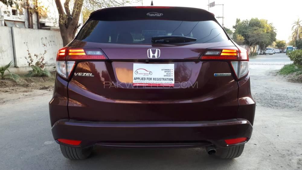 Honda Vezel 2015 for Sale in Lahore Honda Vezel 2015 for Sale in Lahore Image-7