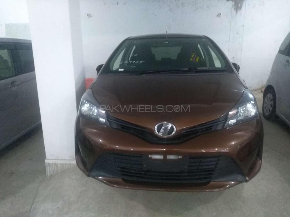 Toyota Vitz 2015 for Sale in Multan Image-1