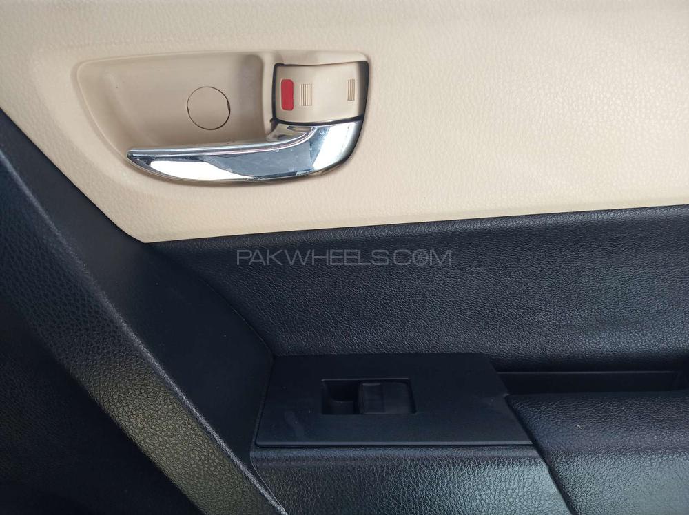 Toyota Corolla 2018 for Sale in Karachi Toyota Corolla 2018 for Sale in Karachi Image-16