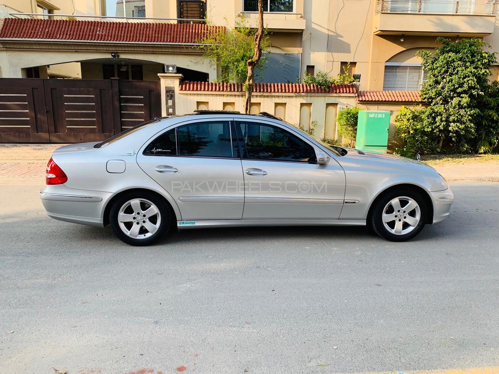 Mercedes Benz E Class 2004 for Sale in Lahore Mercedes Benz E Class 2004 for Sale in Lahore Image-6