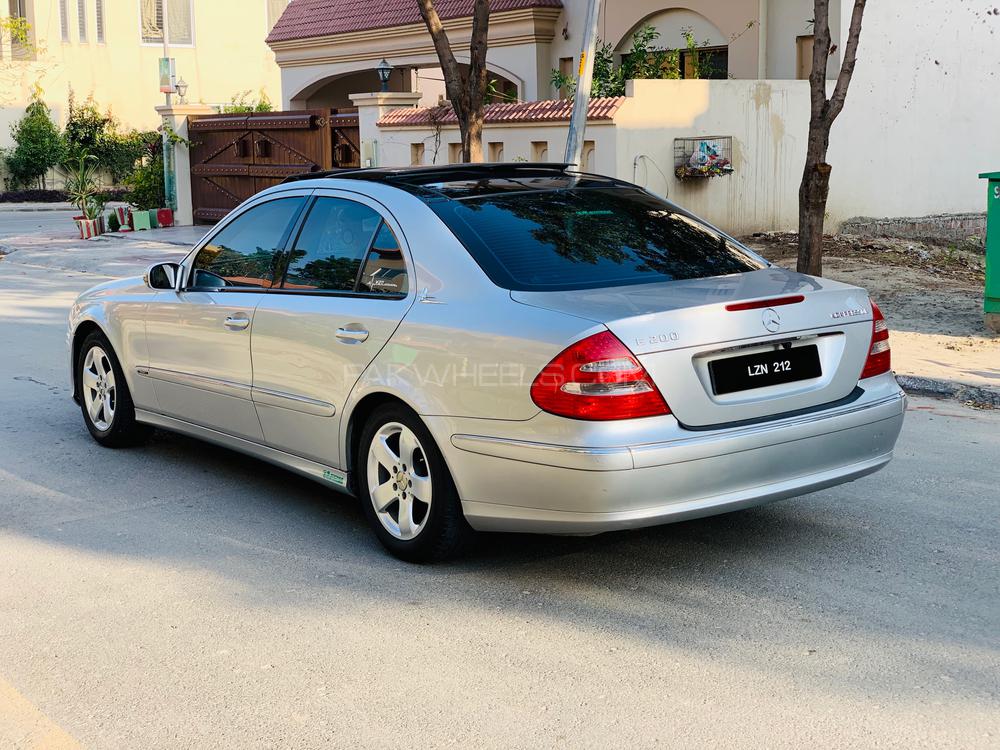 Mercedes Benz E Class 2004 for Sale in Lahore Mercedes Benz E Class 2004 for Sale in Lahore Image-8