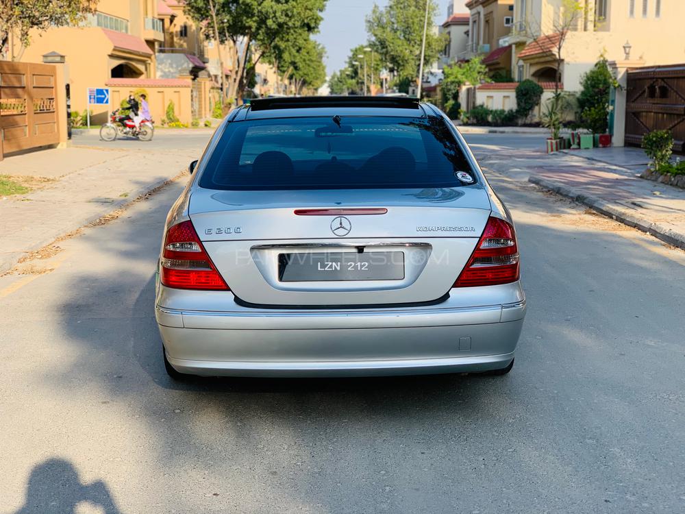 Mercedes Benz E Class 2004 for Sale in Lahore Mercedes Benz E Class 2004 for Sale in Lahore Image-3