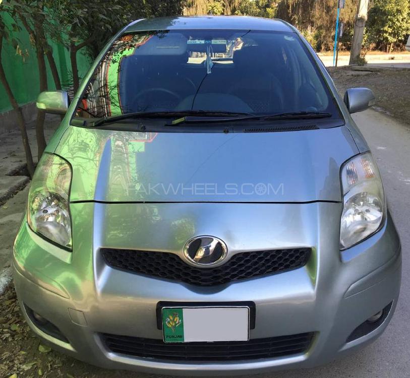 Toyota Vitz 2009 for Sale in Mirpur A.K. Image-1